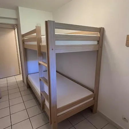 Appartement Pour 4 Personnes, 15 Minutes A Pied De La *